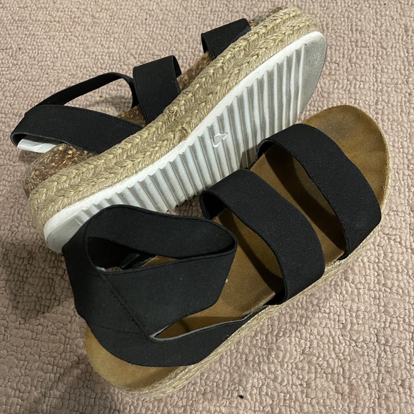 Steve Madden Shoes - Steve Madden Sandals
